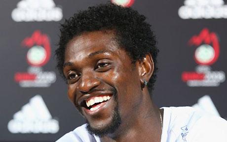 Трабзонспор в преговори с Тотнъм за Адебайор