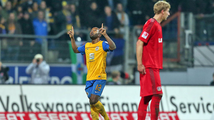 Браунвашйг - Байер Леверкузен 1:0 