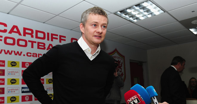 Кардиф води преговори с двама норвежци