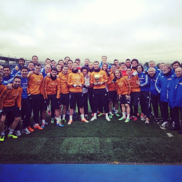 Реал Мадрид публикува снимка на днешната тренировка с притежателя на Златната топка