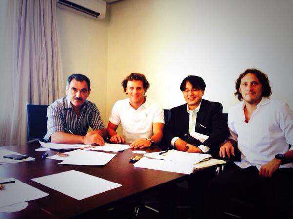 Диего Форлан подписа 10-месечен договор с японския Серезо Осака