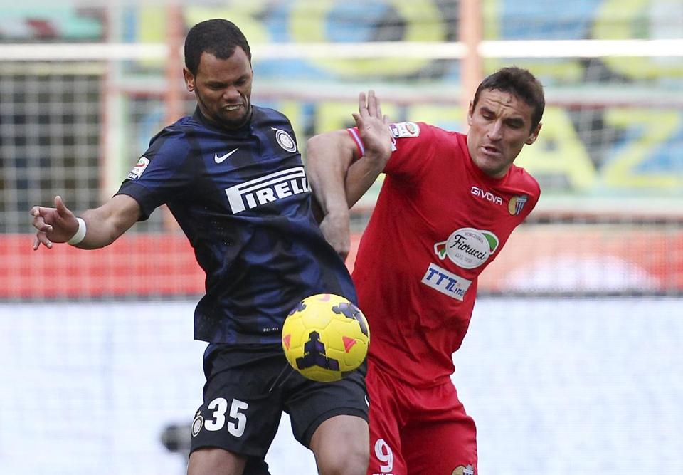 Интер - Катаня 0:0 