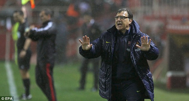 Мартино: От критиките срещу Меси страдат следващите ни съперници