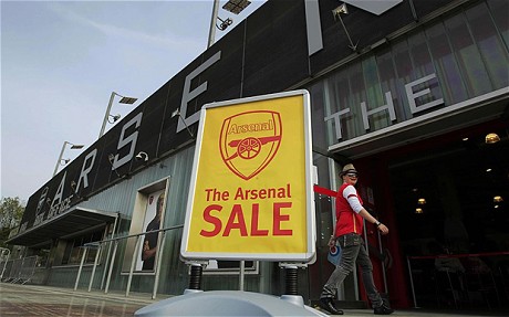 Феновете на Арсенал недоволни от цените за мача с Байерн