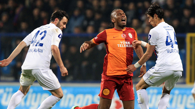 Карабукспор - Галатасарай 0:0 