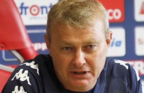 Пулга замени Лопес в Каляри