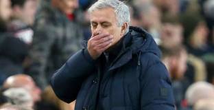 Моуриньо: За някои докосването с нокът е дузпа