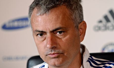 Моуриньо: Взех решение за Куртоа