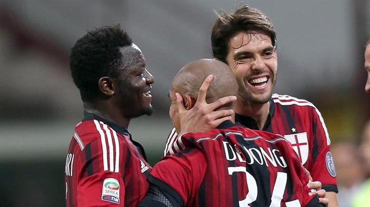 Милан - Сасуоло 2:1 