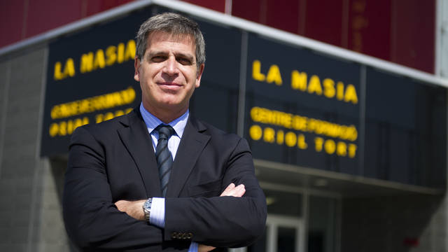 Вицепрезидент на Барса: Ще похарчим толкова, колкото трябва за трофеи