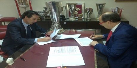 Емери продължи договора си със Севиля