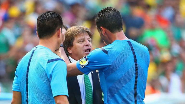 Ерера: Робен три пъти симулира