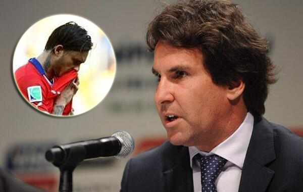 Пиниля: ФИФА трябваше да накаже Пайва, както наказа Суарес