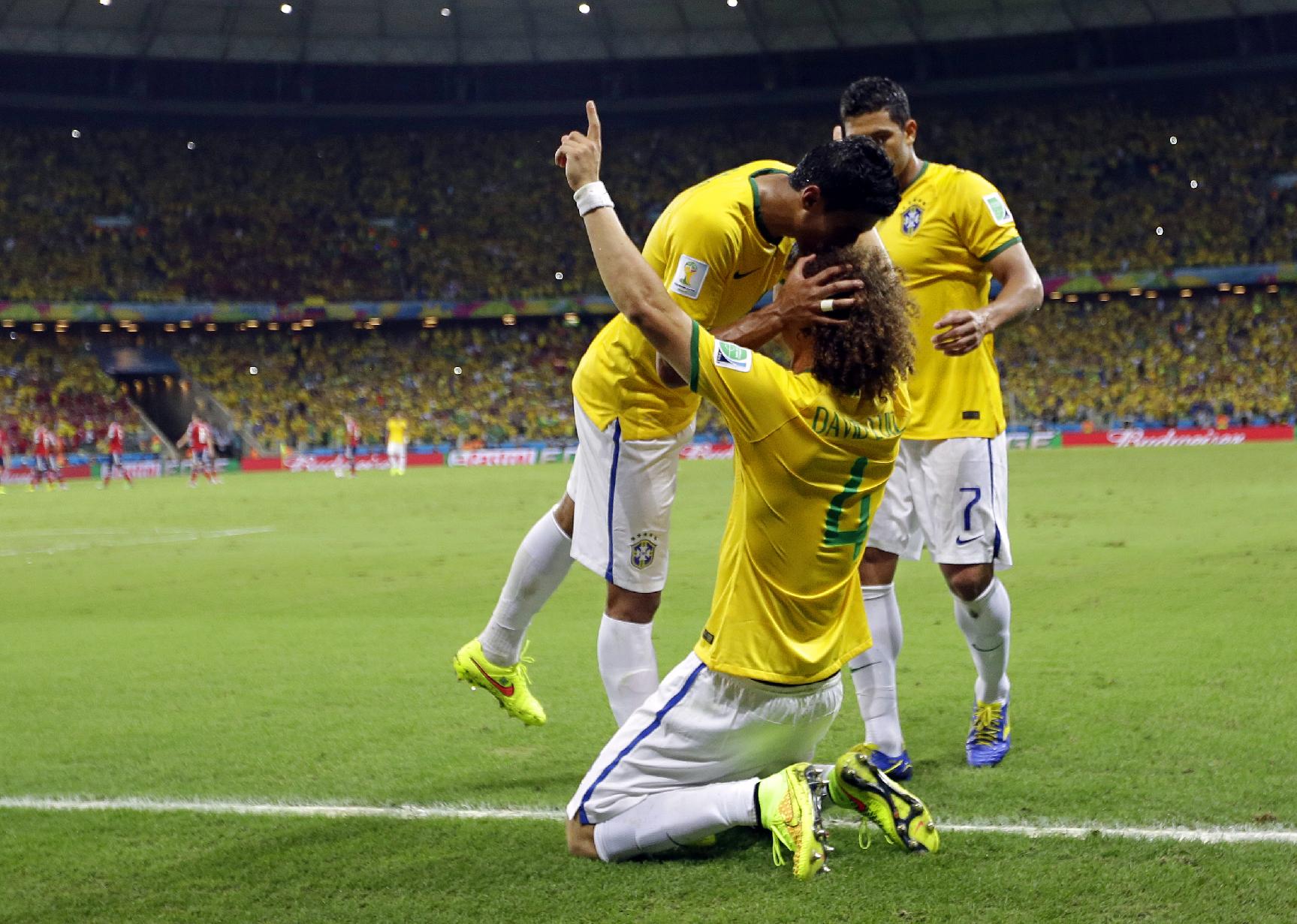 Бразилия на 1/2-финал след труден успех над Колумбия (видео)