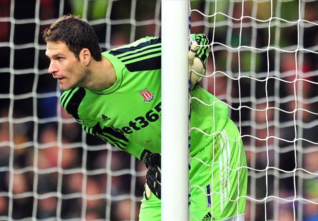 Стоук може да предложи безсрочен договор на Бегович