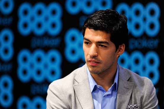 Барса не може да представи Суарес на Камп Ноу