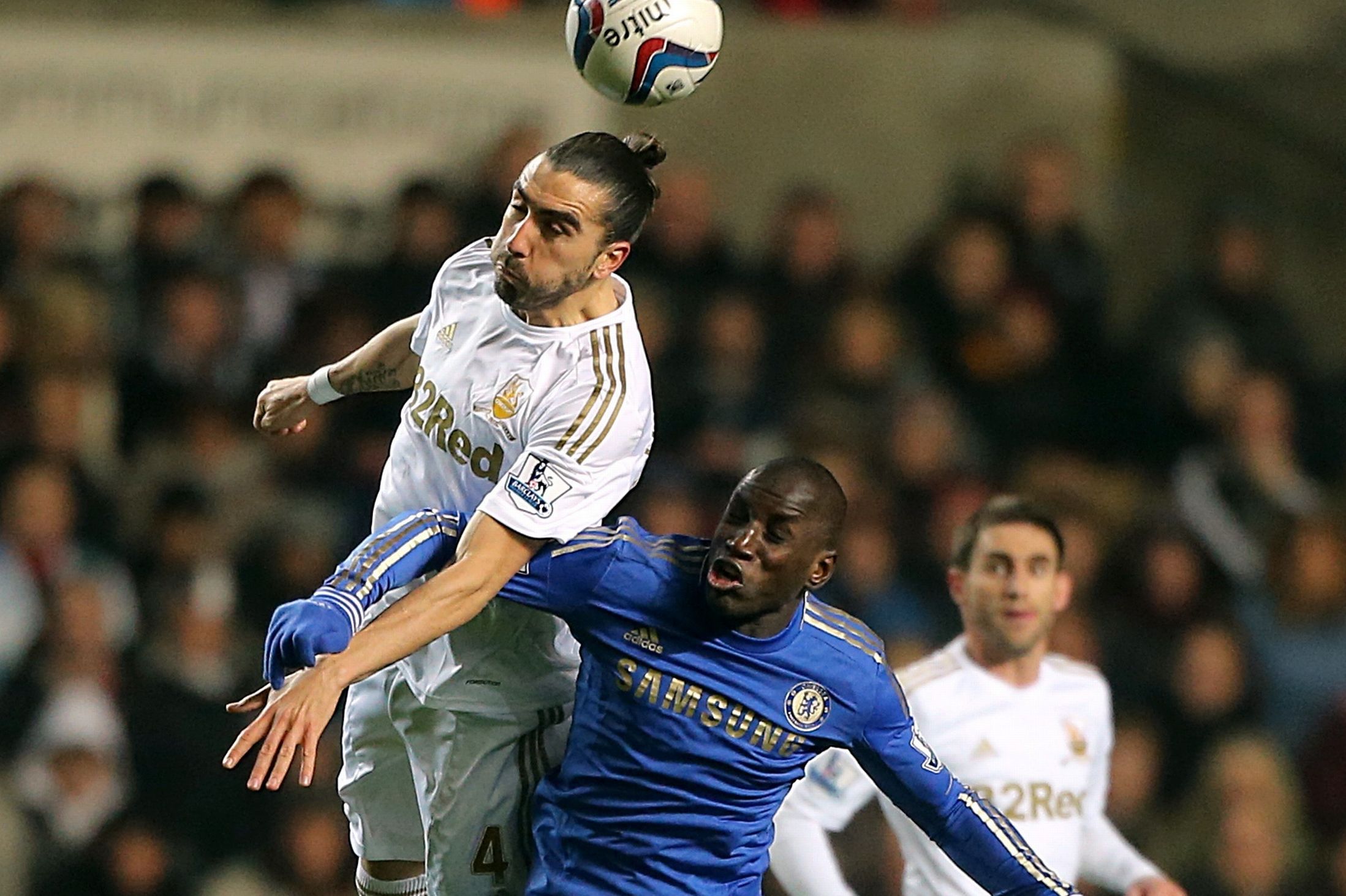 Суонзи се раздели с още двама испанци