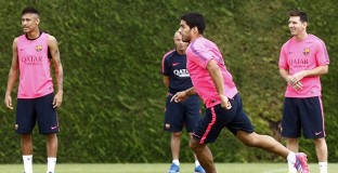 Играчите на Барса се опитват да убедят Неймар да не напуска 