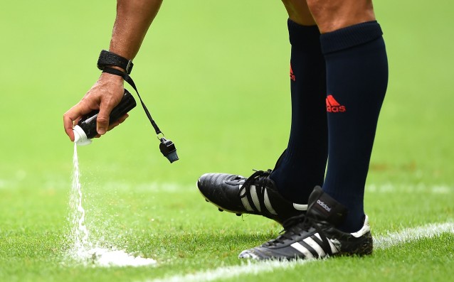 Осигуриха 5 000 спрея за италианските арбитри