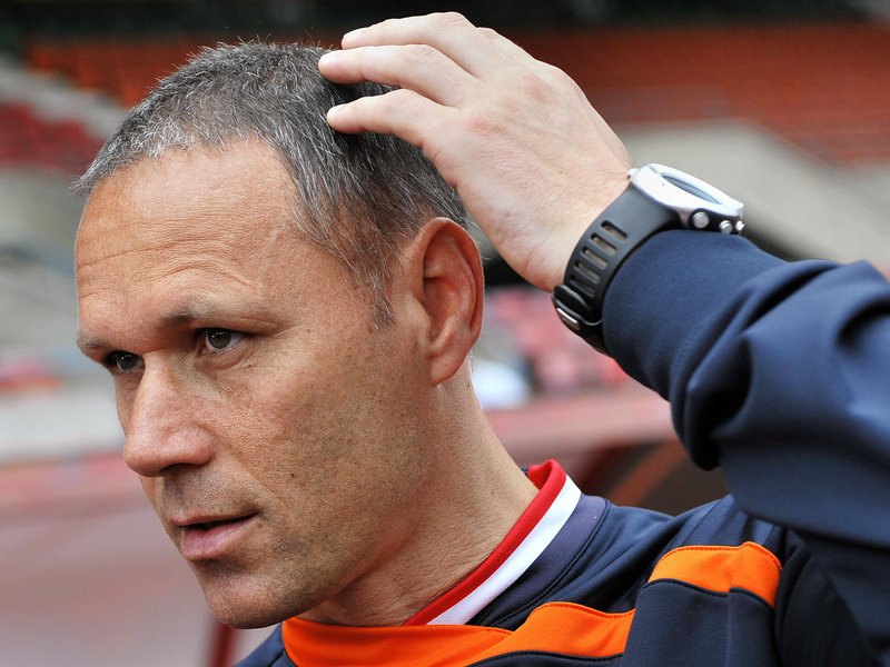 Ван Бастен продължава да се възстановява