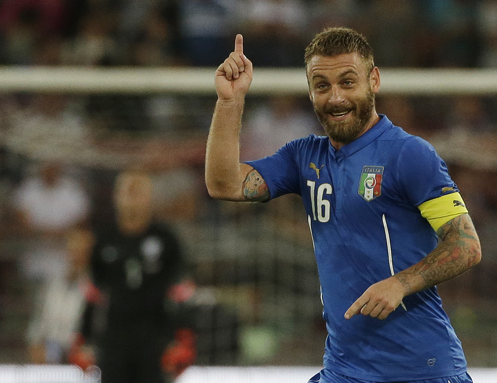 Италия - Холандия 2:0 