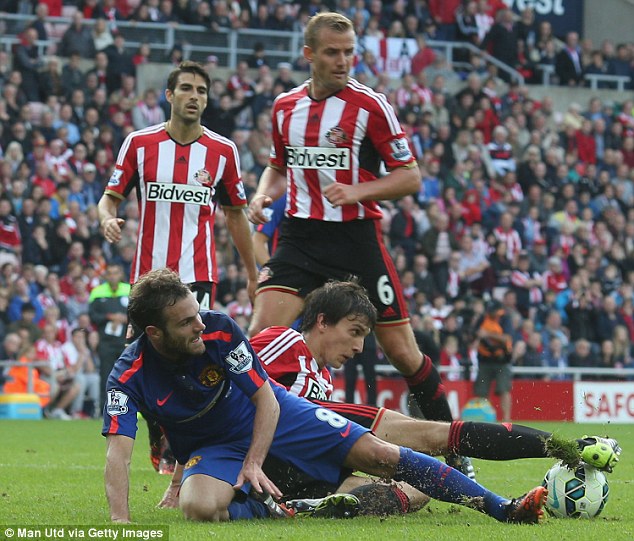 Юнайтед е готов да се раздели с Мата