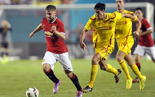 Шоу може да дебютира за Юнайтед срещу КПР