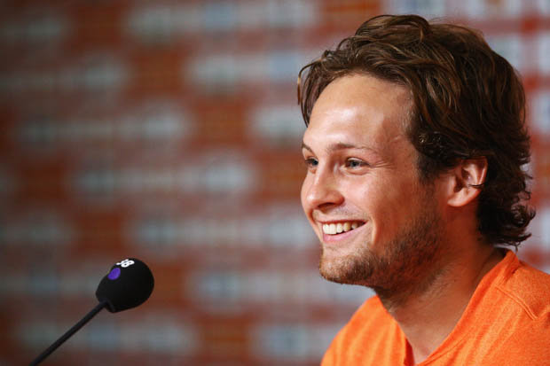 Де Бур: Блинд иска да играе като полузащитник в Юнайтед