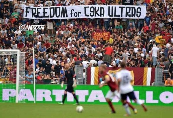 Фенове на Рома подкрепиха привържениците на ЦСКА Москва