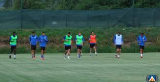 Левски завърши лагера си в Добринище (видео)