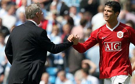 Сър Алекс звънял на Роналдо