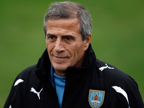 Табарес продължи договора си с Федерацията на Уругвай