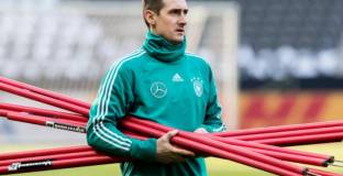 Мирослав Клозе се завръща в Байерн Мюнхен като треньор