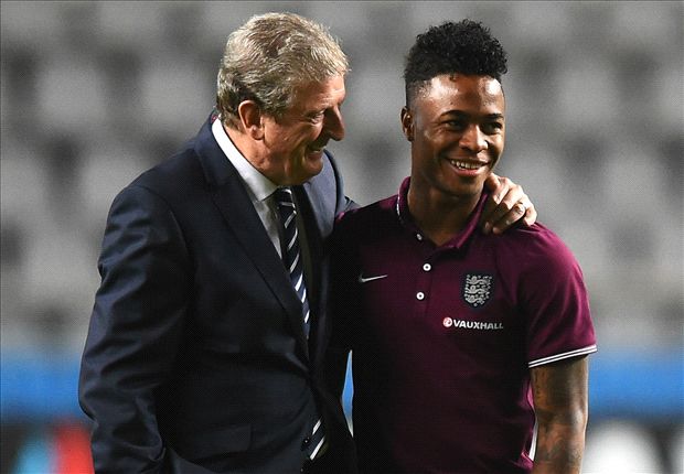 Райън Гигс защити Рахим Стърлинг