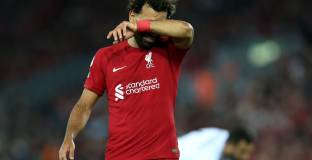 Лутън с равен срещу Ливърпул