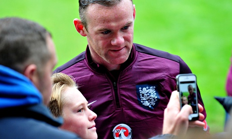 Рууни: Сто мача е голяма чест за мен, но по-важни са трофеите