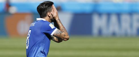 Коне се завърна със счупен нос