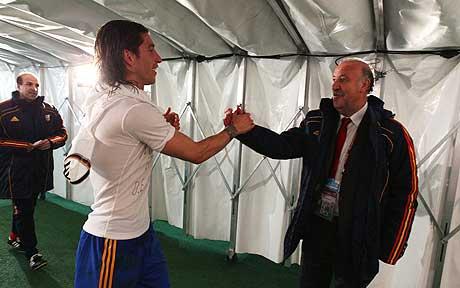 Дел Боске: Рамос сгреши по отношение на Фабрегас и Коща