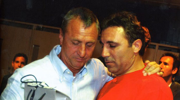 Кройф: Аз посъветвах Стоичков каква заплата да иска от шефовете в Барса