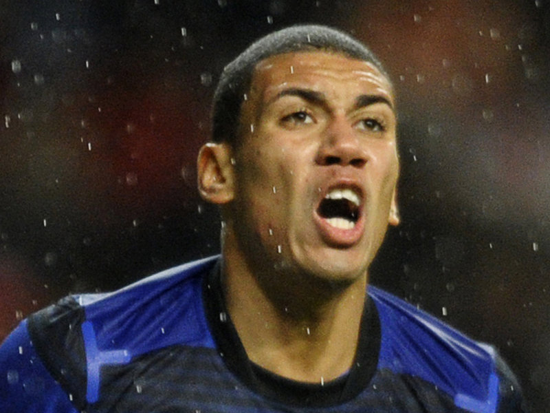 Смолинг е със скъсан мускул?