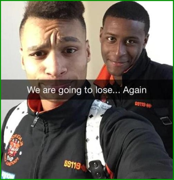 Играчът на Блекпул Якоб Мърфи беше глобен, поради снимката, която качи в Snapchat