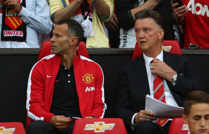 Ван Гаал: Когато може да закупим добър играч, ние го правим