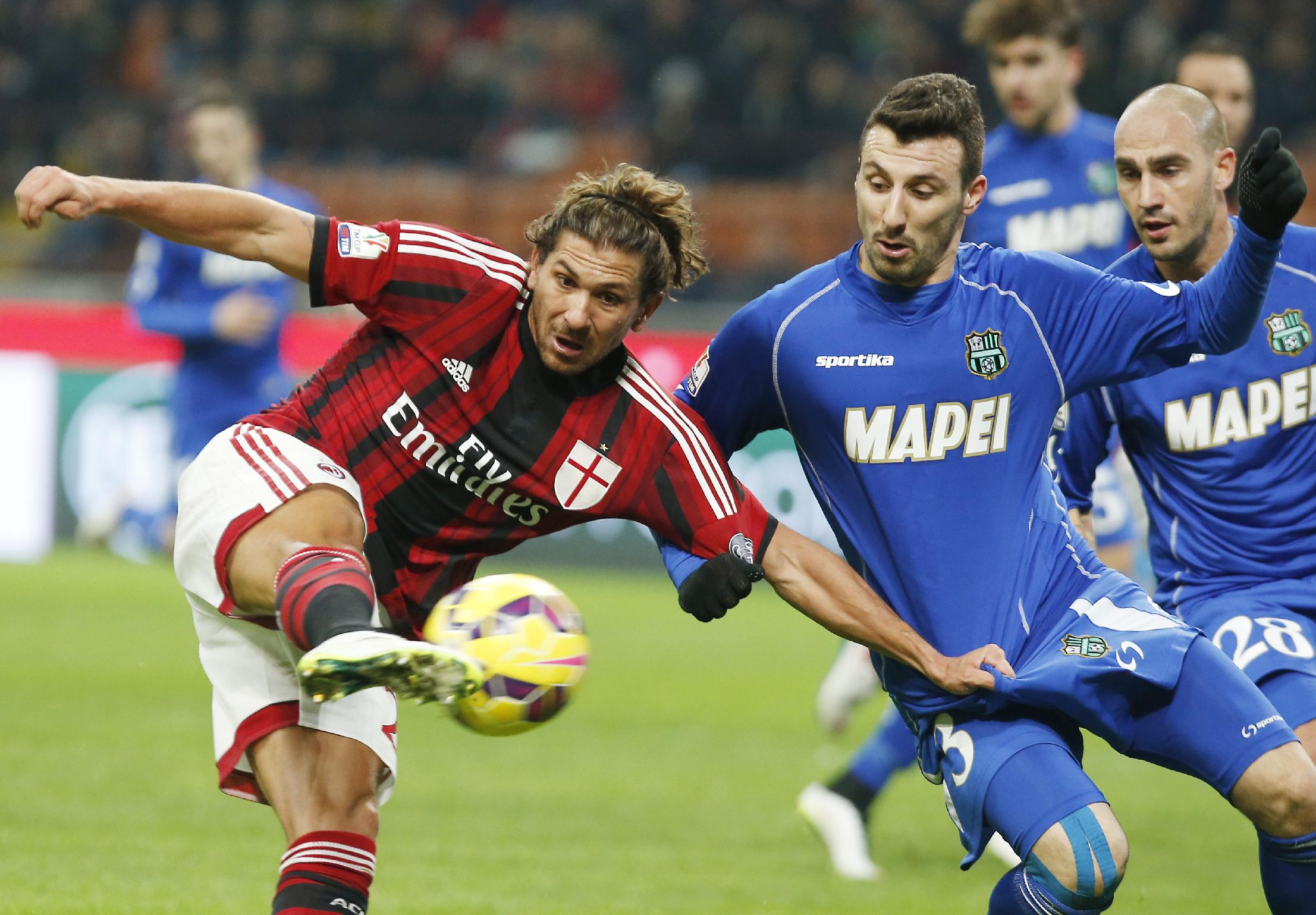 Милан - Сасуоло 2:1 