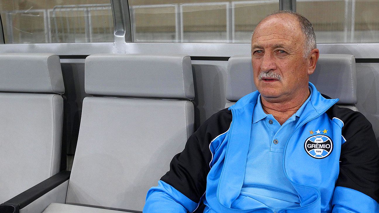 Сколари или Леонардо може да оглавят националния на Япония