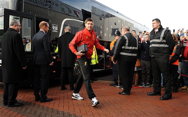 Мартинес иска да развали на Джерард последното мърсисайдско дерби