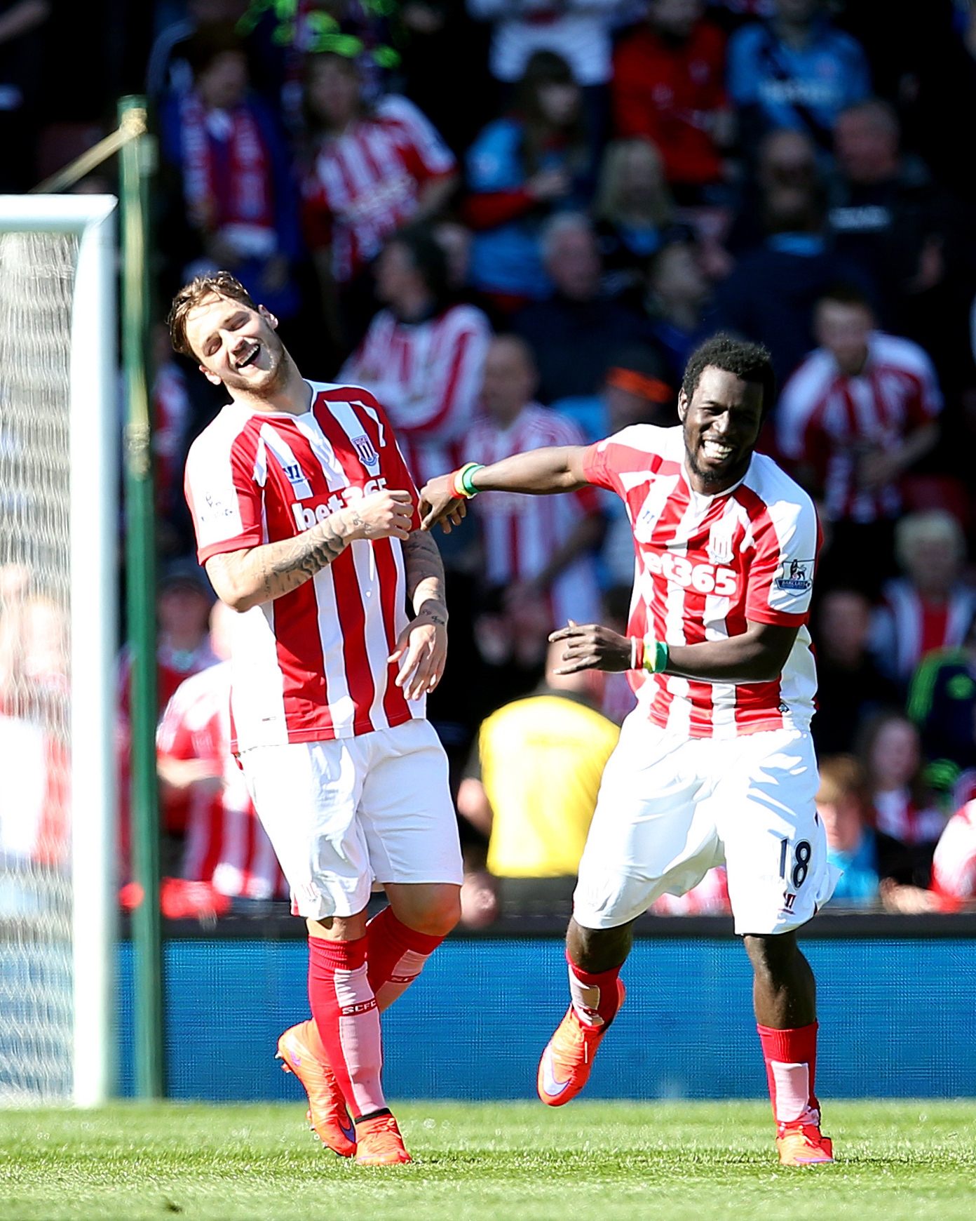 Стоук Сити - Саутхемптън 2:1 