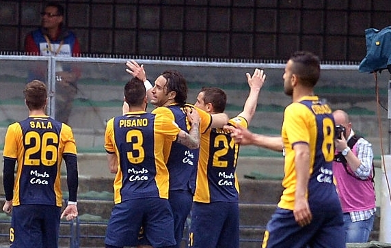 Верона - Сасуоло 3:2 