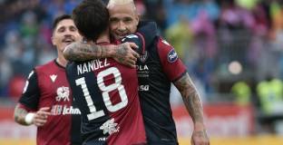 Каляри с разгром срещу Фиорентина (видео)