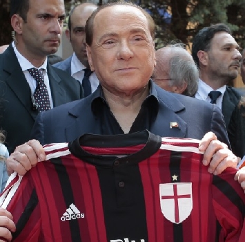 Берлускони: Сега Италия се асоциира с мафията, пиците и с Милан