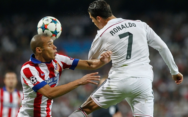 Челси и Юнайтед ще се борят за Миранда